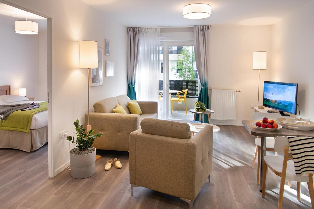 Domitys - Galilee Aparthotel Cergy Exterior photo